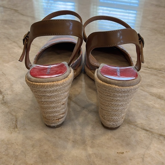 Bandolino Quipster Espadrille‎ Wedges | Red White Blue Stripes | Size 9 - Picture 4 of 6